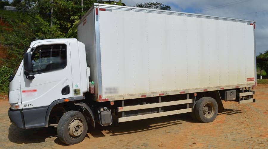 Bandidos roubam carga de caminhão próximo ao trevo de Recreio