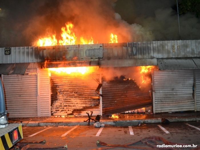 Polícia Civil investiga incêndio no camelódromo de Muriaé