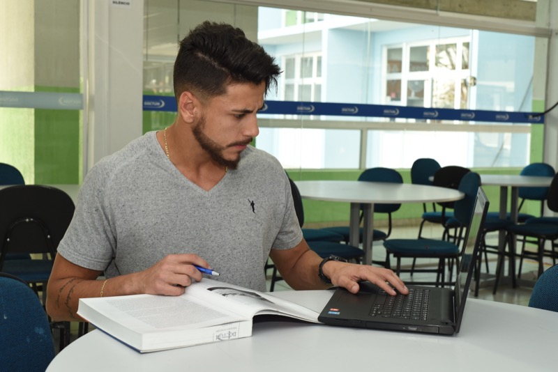 Educação a distância é opção para quem deseja estudar com flexibilidade