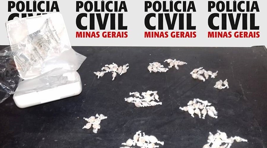 Polícia Civil prende jovem e apreende 75 pedras de crack em Recreio