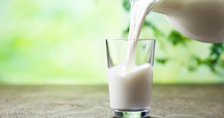Consumidor será indenizado por ingerir leite estragado em Leopoldina