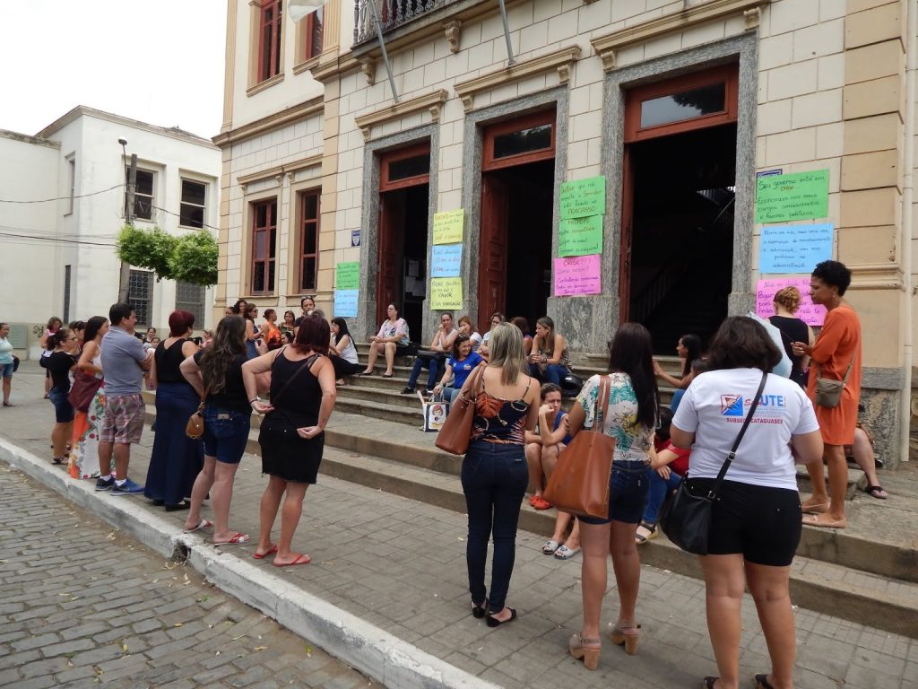 Professores da Rede Municipal de Ensino de Cataguases iniciam Operação Tartaruga