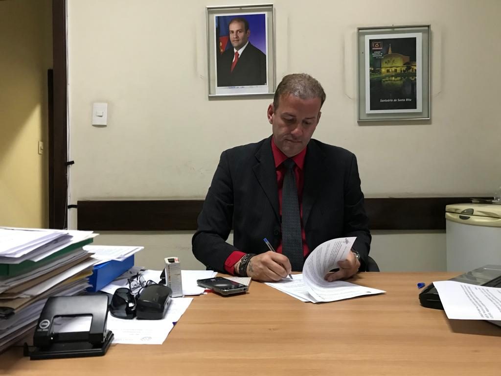 Ricardo Dias quer que prefeito cumpra decisão da CEI da Copasa