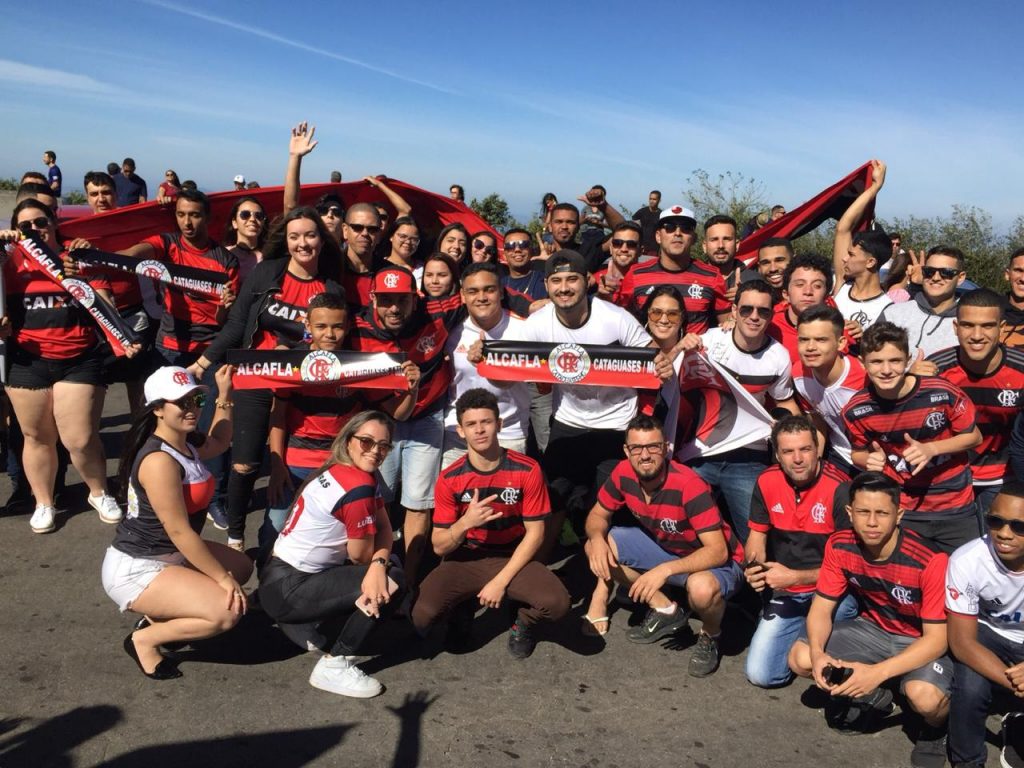 Torcida organizada ALCAFLA reúne flamenguistas para a final da Libertadores