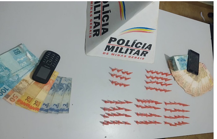 Polícia Militar apreende mais de 90 pinos de cocaína em Dona Euzébia