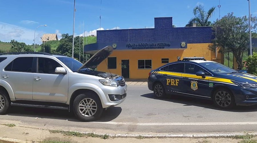 Veículo clonado é recuperado pela PRF de Leopoldina