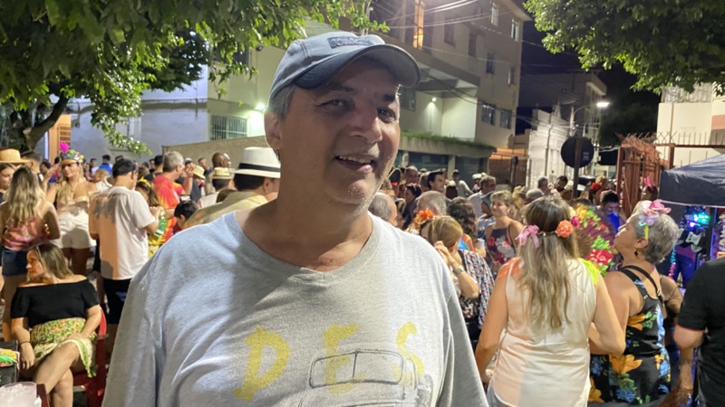 Bar do Adilson faz carnaval com marchinhas e outros sucessos