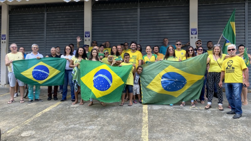 Carreata em Cataguases protesta contra Congresso e Supremo