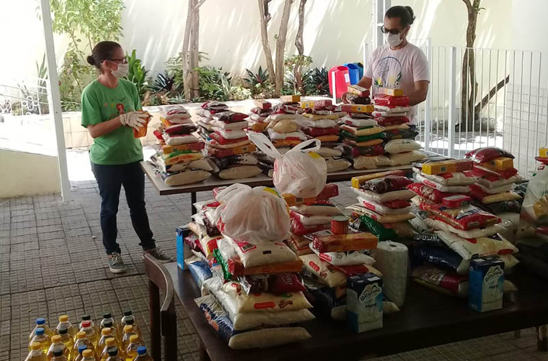 Rede solidária Cataguases entrega 500 cestas básicas