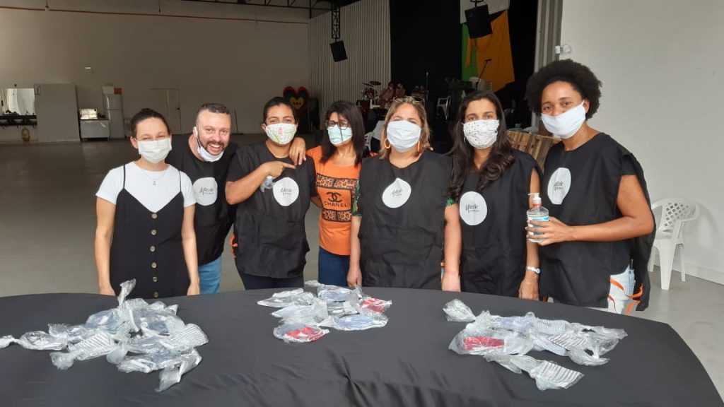 “Missão Church” de Cataguases distribui 450 máscaras laváveis