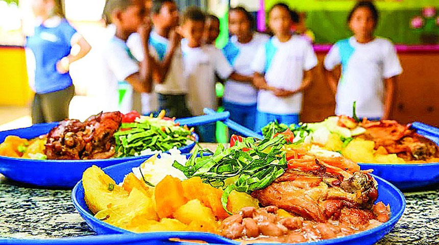 Alunos da rede estadual começam a receber o Bolsa Merenda