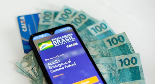 Auxílio Emergencial: começa o saque para quem recebe por meio de poupança digital