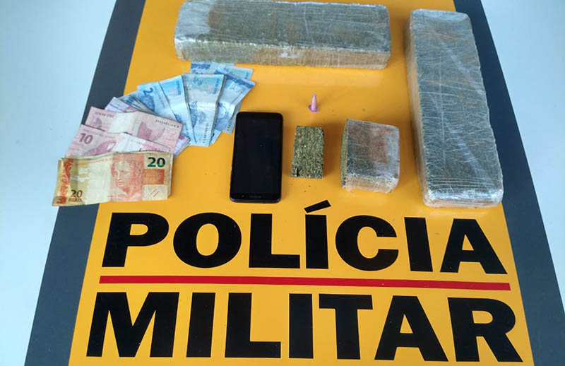 PMR-Dona Euzébia prende homem com quatro barras de maconha