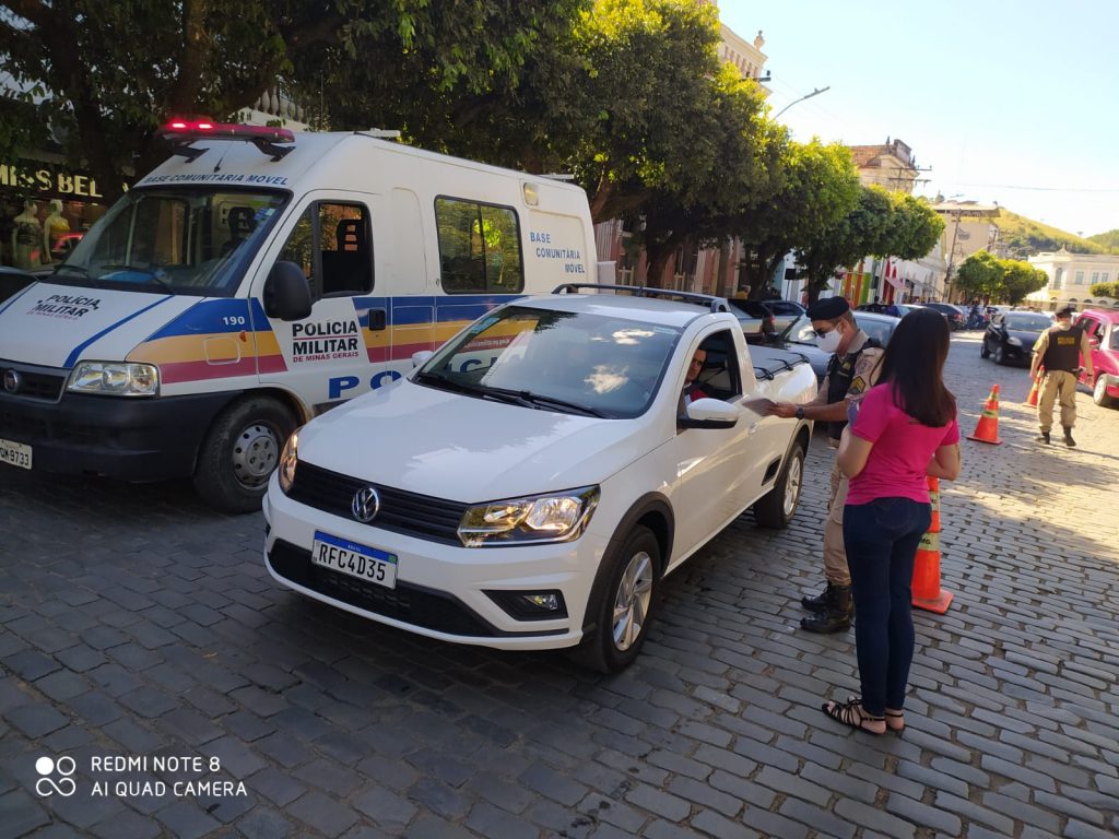 Agosto Lilás tem blitz educativa na Chácara Dona Catarina