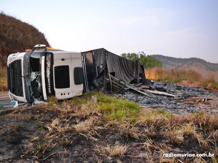 Dois acidentes com carretas são registrados na Serra do Belvedere, em Muriaé