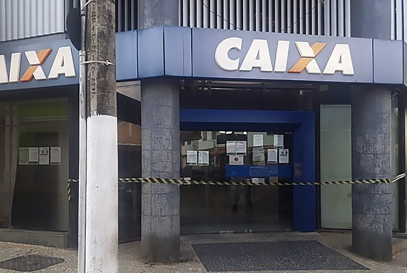 Homem é detido após invadir agência da Caixa em São João Nepomuceno