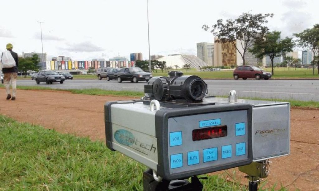 Radar fixo ou portátil estão proibidos de ficarem escondidos