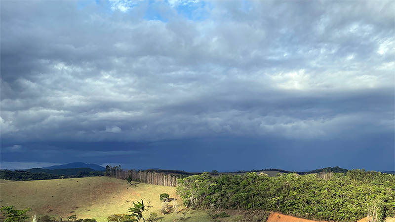 Frente fria traz chuvas ao longo da semana em Cataguases e região
