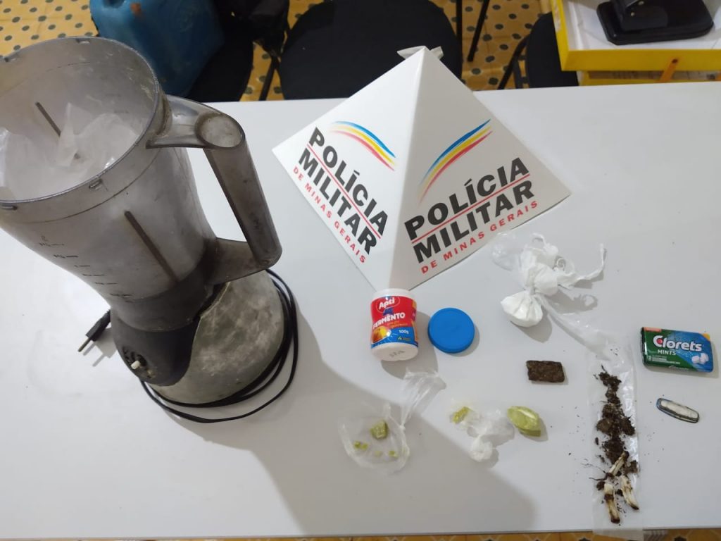 PM prende quatro pessoas em Astolfo Dutra suspeitas de tráfico de drogas