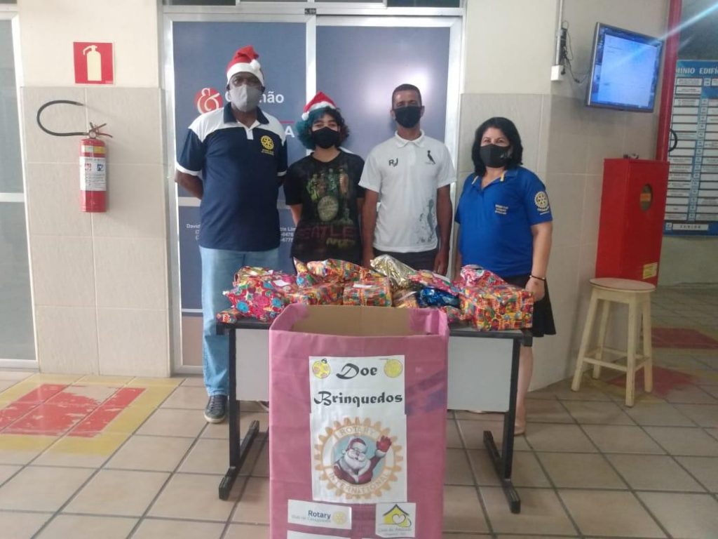 Rotary Clube faz Natal Solidário cumprindo as medidas sanitárias de segurança