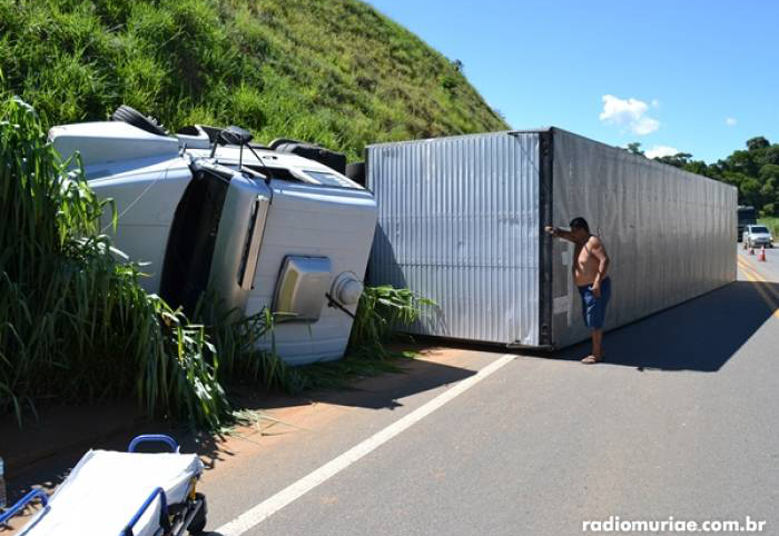 Motorista perde o controle