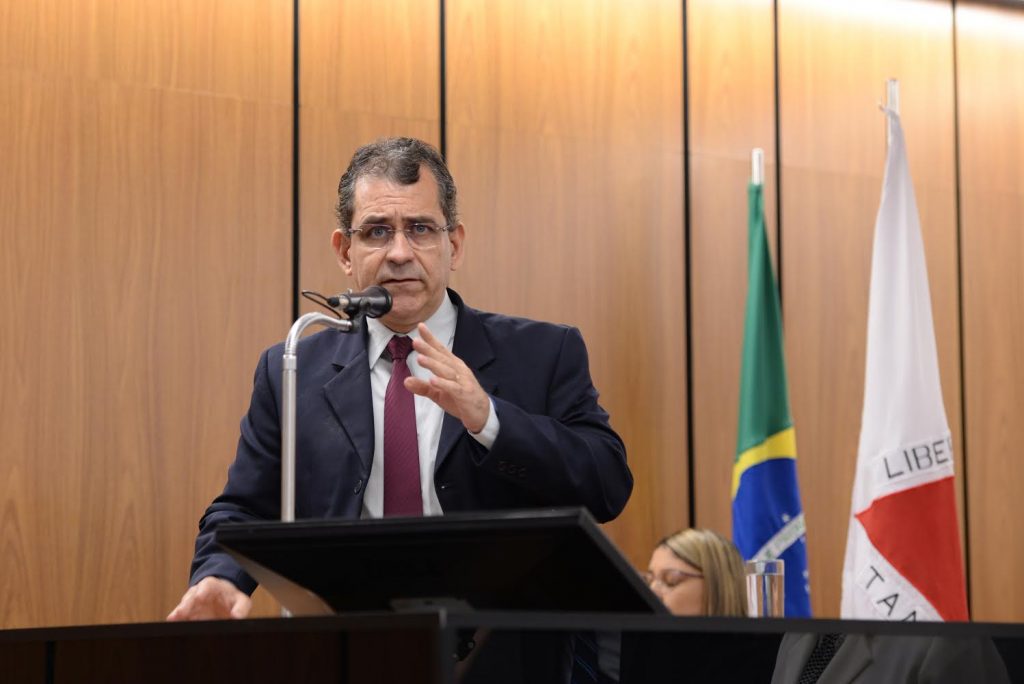 Deputado Fernando Pacheco faz balanço de dois anos de mandato