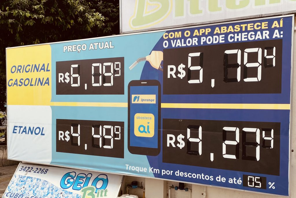 Gasolina já custa mais de R$ 6 nos postos de Cataguases