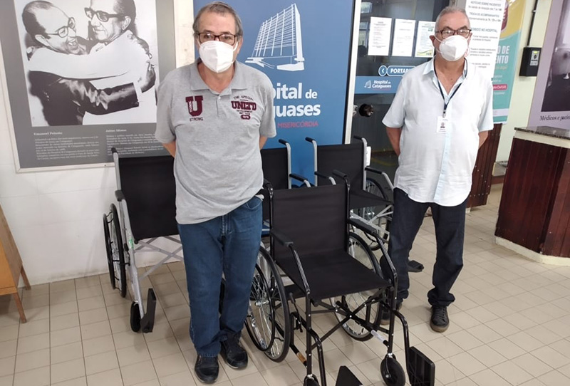 Maçonaria doa quatro cadeiras de rodas ao Hospital de Cataguases