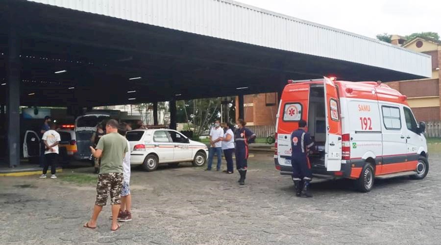 Passageiro em surto danifica ônibus em que viajava ao chegar em Leopoldina