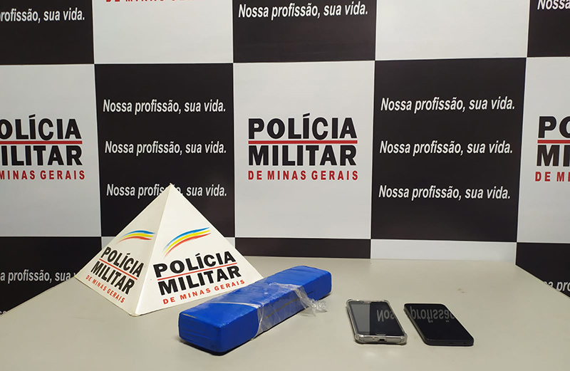 PM prende suspeito de tráfico de drogas e apreende tablete de maconha