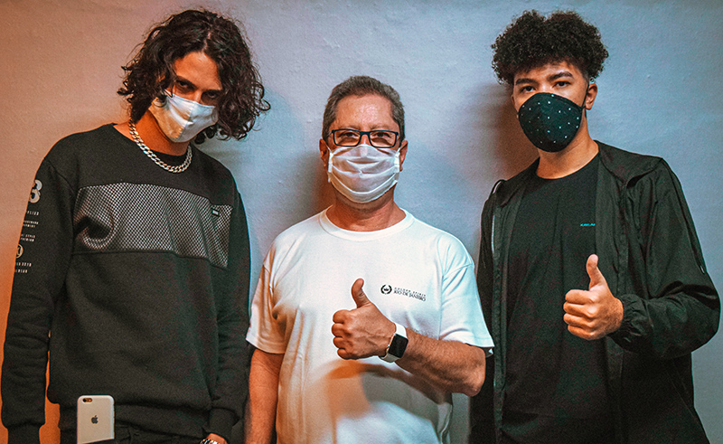 Jeik, rapper de Santana, lança clipe novo e fala de sua história