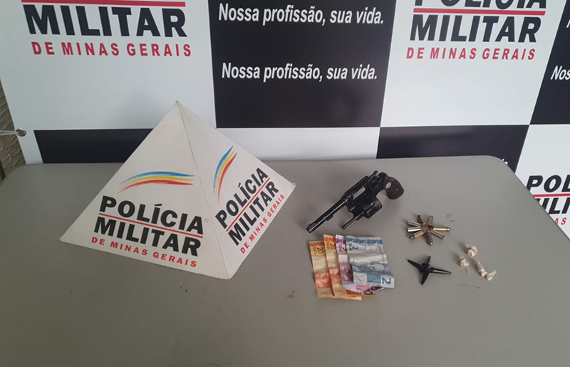 Homem armado é preso pela Polícia Militar dentro de agência bancária