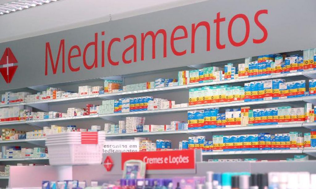 Energia elétrica e medicamentos podem ficar mais baratos ainda este ano