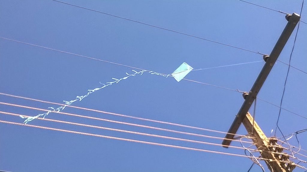 Ocorrências com pipa na rede elétrica crescem durante isolamento social