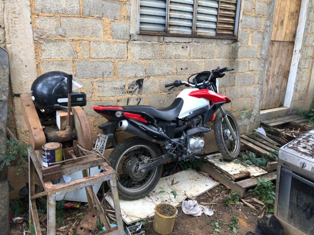 PM de Astolfo Dutra recupera, em menos de duas horas, motocicleta furtada