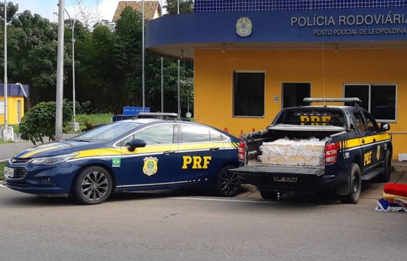 PRF apreende cerca de 500 quilos de pasta base de cocaína em Leopoldina