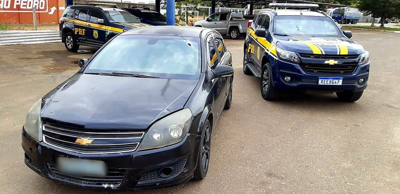 PRF recupera em Muriaé carro roubado há 9 anos em Nova Friburgo