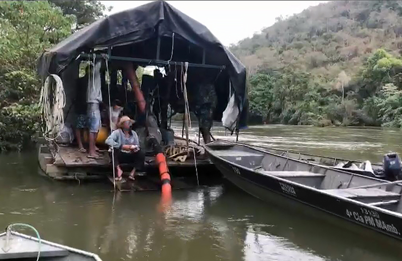 Polícias Federal e do Meio Ambiente abortam extração ilegal de ouro