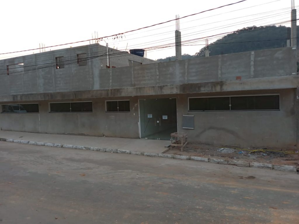 Prefeitura de Itamarati de Minas constrói amplo complexo educacional