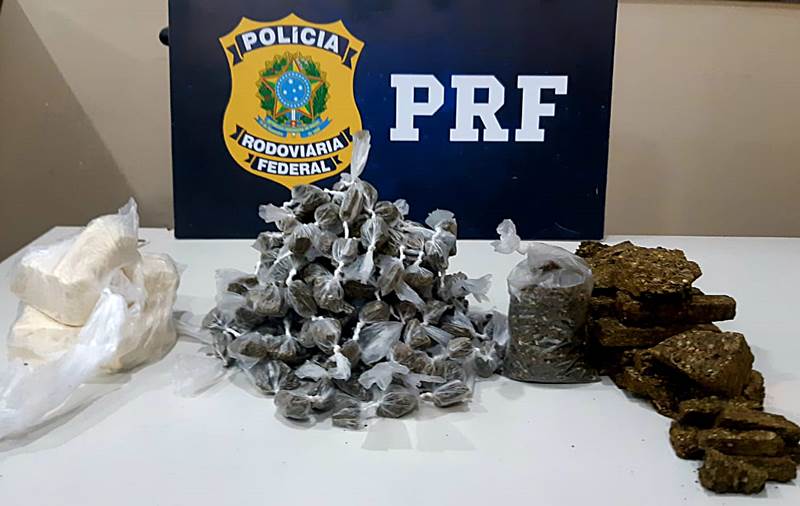 PRF prende dois e apreende drogas na BR-267, em Argirita