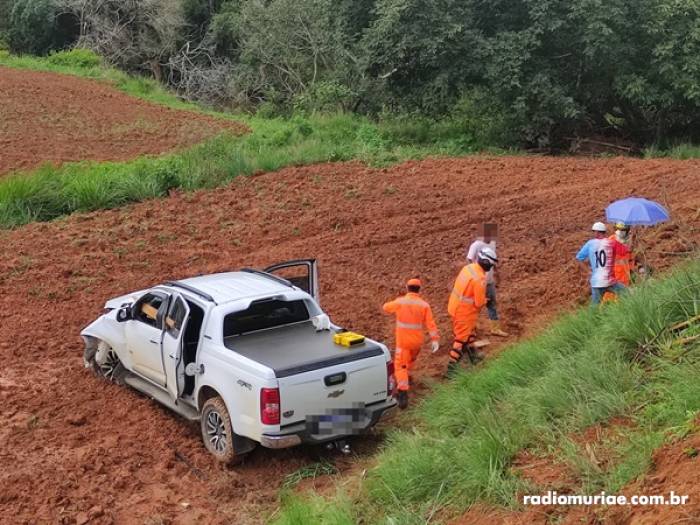 Mãe e filha ficam feridas em acidente na estrada para Muriaé