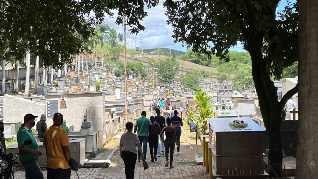 Cemitério São José deve receber 3 mil pessoas neste Finados   