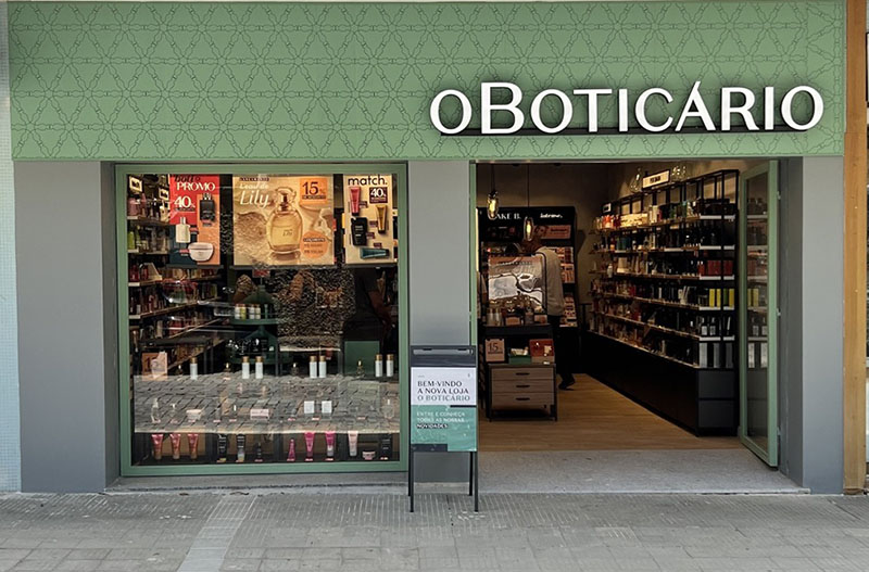 O Boticário reinaugura loja e comemora 40 anos em Cataguases