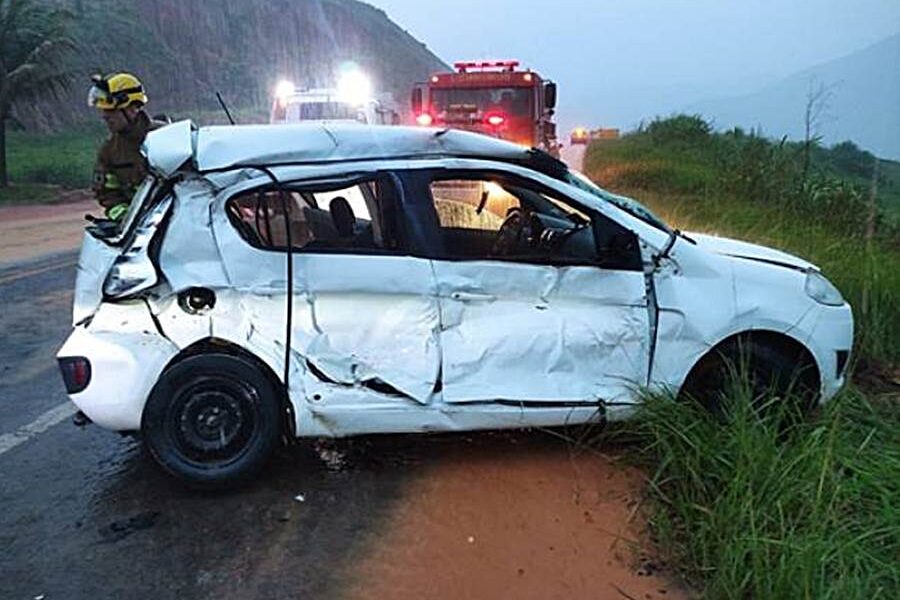 Grave acidente na BR-116 deixa pai e filho mortos em Muriaé