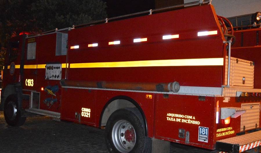 Frasco de aerossol explode em residência de Leopoldina