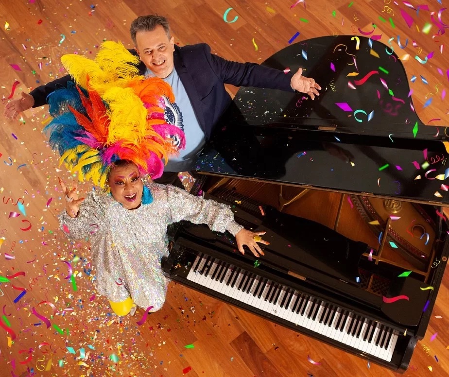 Maria Alcina lança músicas de Carnaval e comemora 50 anos de carreira