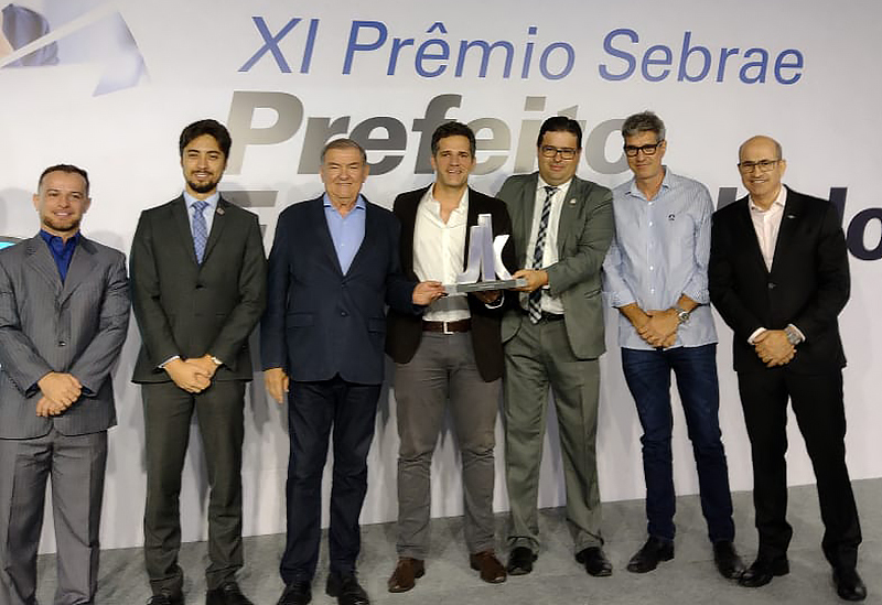 José Henriques conquista Prêmio Sebrae Prefeito Empreendedor