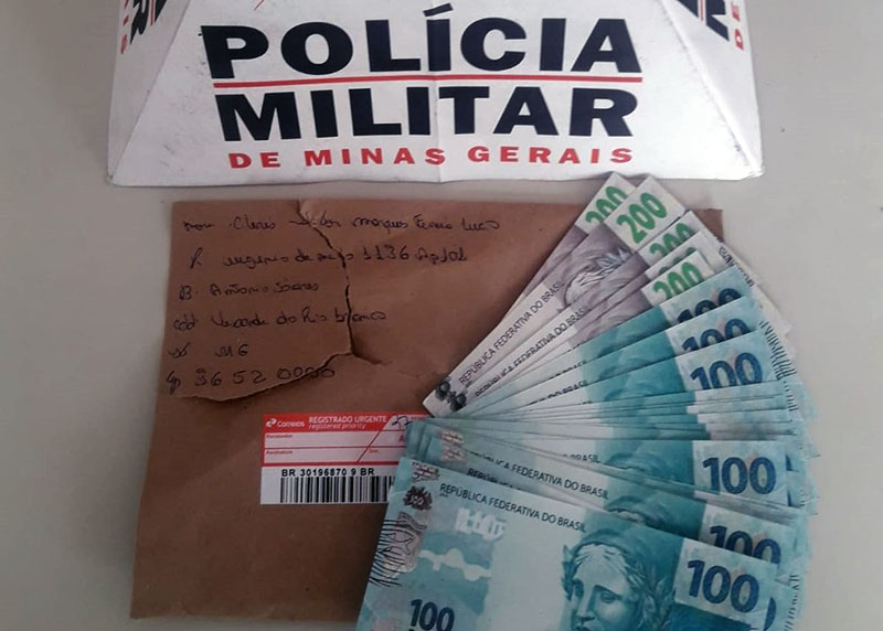 Jovens são presos com R$ 3 mil em notas falsas em Visconde do Rio Branco