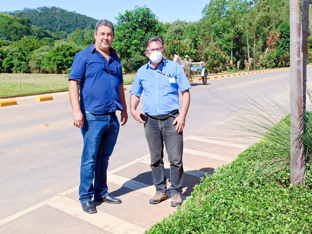 Estrada que liga Itamarati de Minas a Descoberto pode ser asfaltada