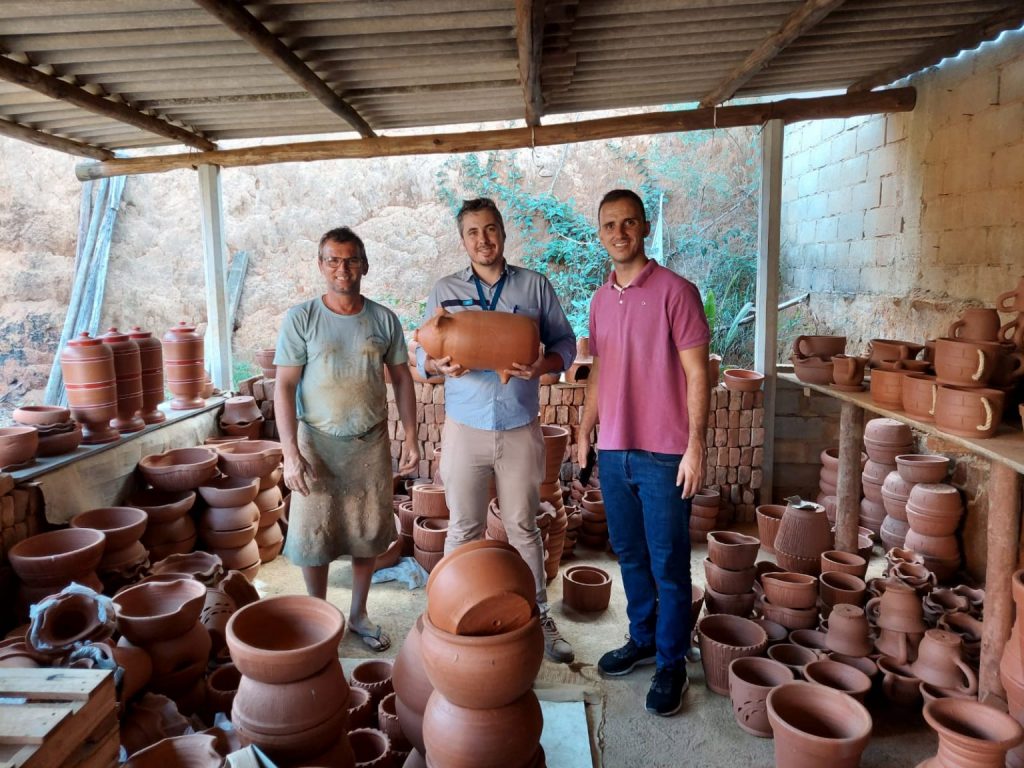 Sebrae e Câmara Municipal de Recreio mapeiam ceramistas da cidade